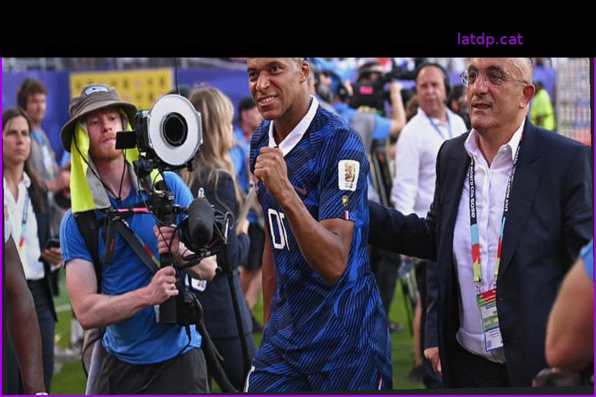 L'équipe de France soutient Mbappé face aux insultes racistes
