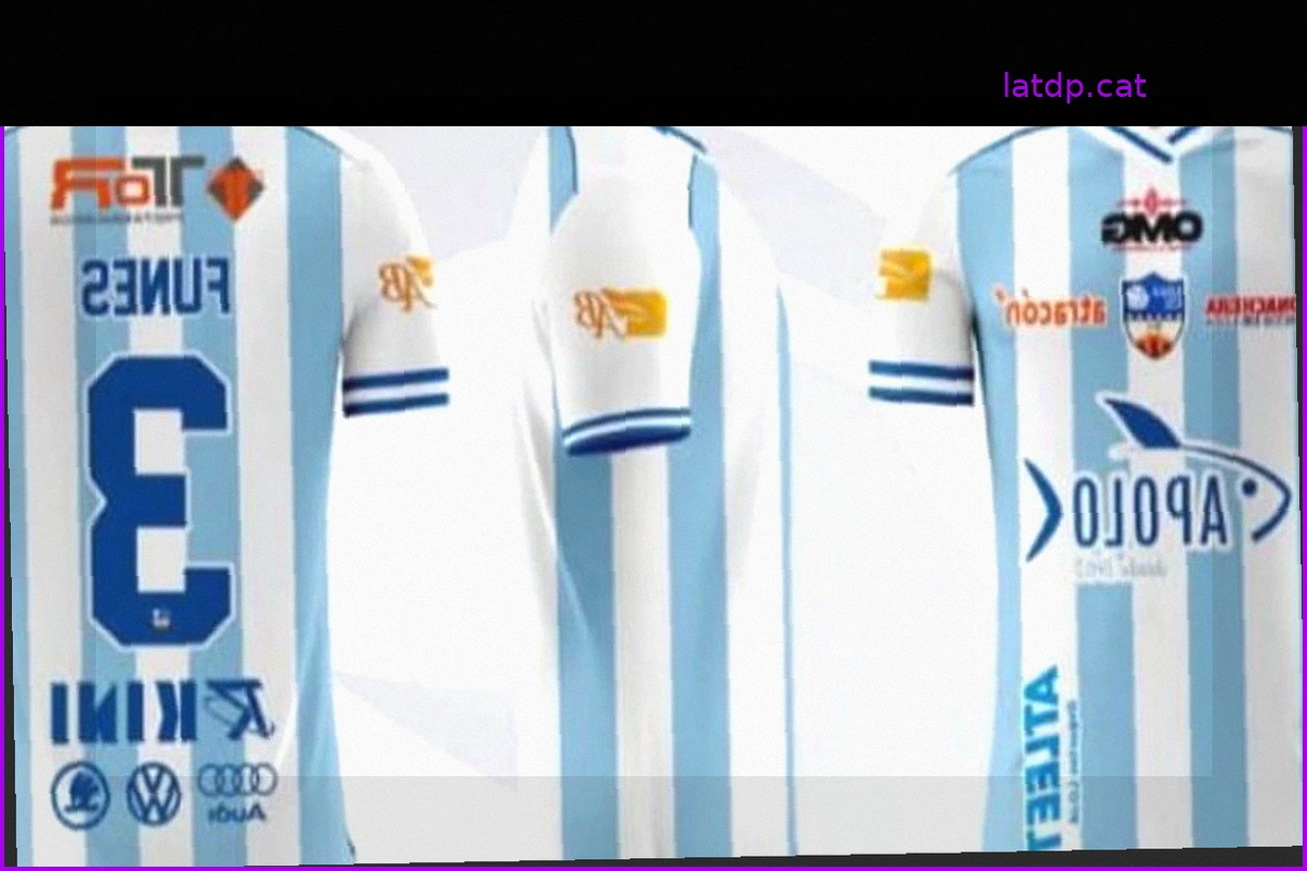 El Loja rinde homenaje a Funes con una camiseta malaguista para partidos oficiales