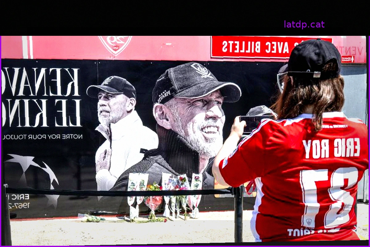 Brest Players Gather at Commemorative Plaque for Éric Roy